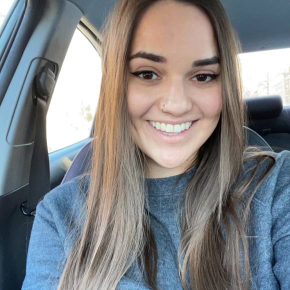 Meet your Posher, Melissa - Picture 1 of 1